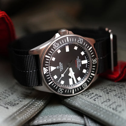 Grapplestrap Black [Fixed Bar & Spring Bar Compatible]