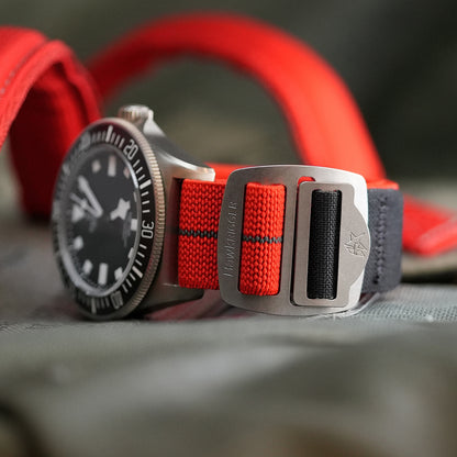 Riggerband M2 Red/Charcoal [Fixed Bar & Spring Bar Compatible]