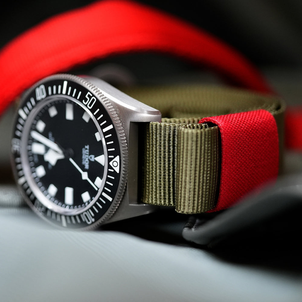T-11 O-Rig Olive/Red – Hawkrigger